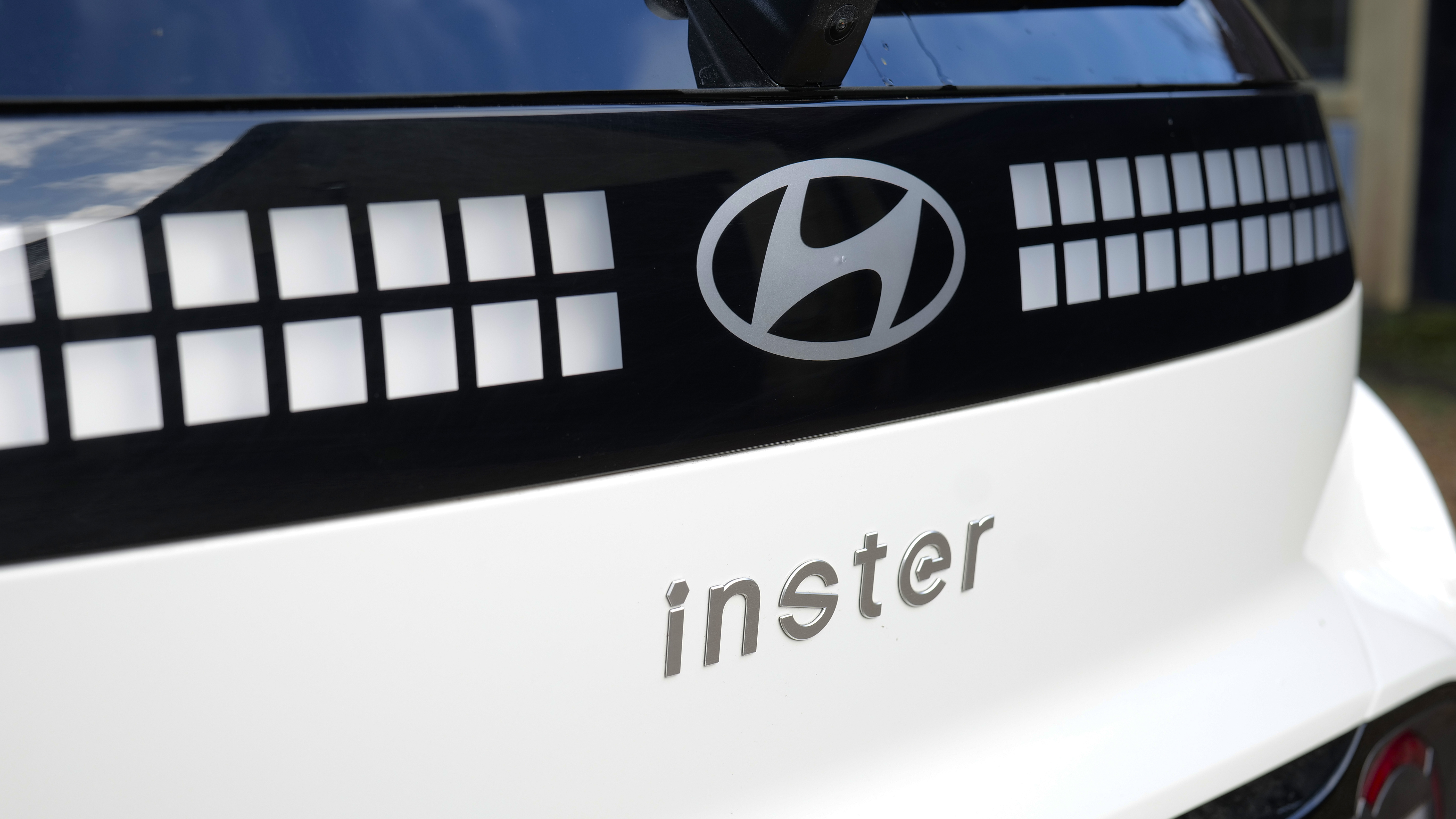 HYUNDAI INSTER ELECTRIC HATCHBACK 85kW Cross 49kWh 5dr Auto